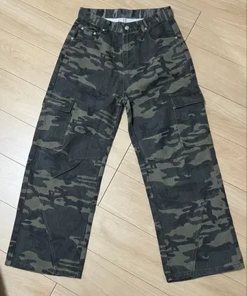 [ 미사용 새상품 ] 카모플라주 패널 와이드 팬츠