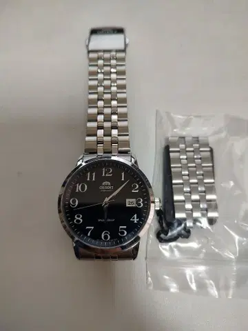 오리엔트 자동 와인딩 손목시계