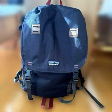 파타고니아 블랙 백팩