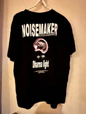NOISEMAKER 블랙 T셔츠 새상품급