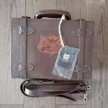 와치필드 다얀 35주년 기념 가죽 트렁크 숄더