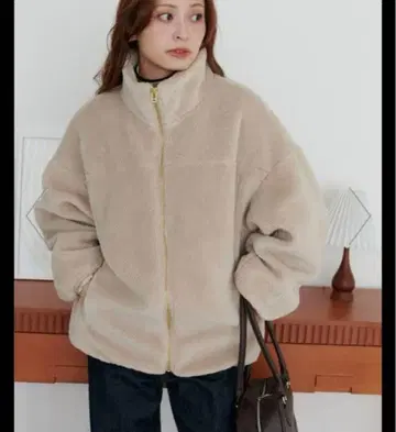 DISCOAT 깔끔한 보아 스탠드 블루종 디스코트