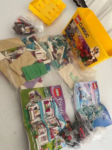 LEGO 묶음 판매 컨테이너 포함