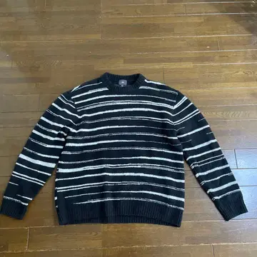 H&M 루즈핏 블랙 화이트 스트라이프 보더 스웨터 니트