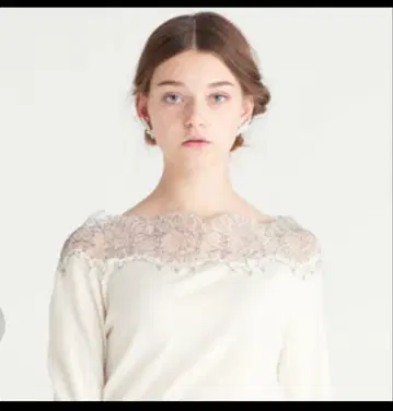 셀포드 23000엔 레이스 오프숄 화이트 니트 긴팔 36