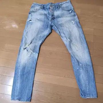 DSQUARED2 데미지 가공 스트레이트 데님