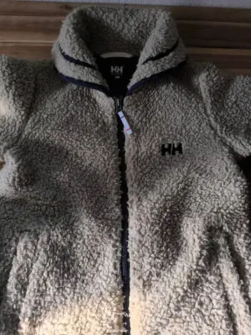 헬리한센 보아 자켓 베이지