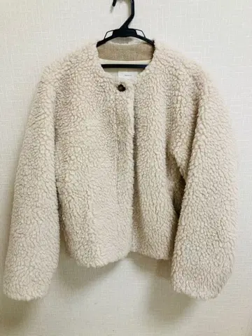 카구레 보아 코트