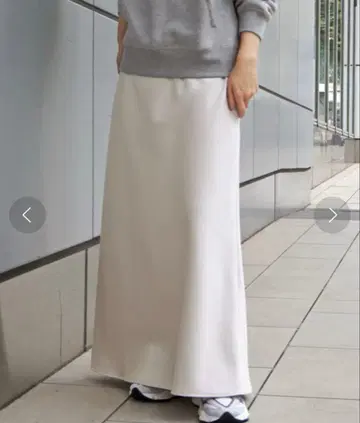 택 포함 새상품 AP STUDIO 매트 새틴 스커트