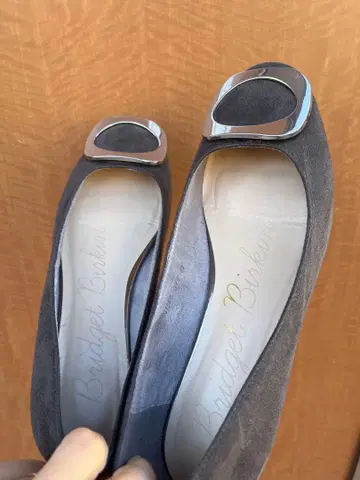 Bridget Birkin 그레이 플랫슈즈 23