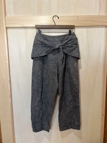 비어즐리 BEARDSLEY 리본 포함 그레이 와이드 팬츠