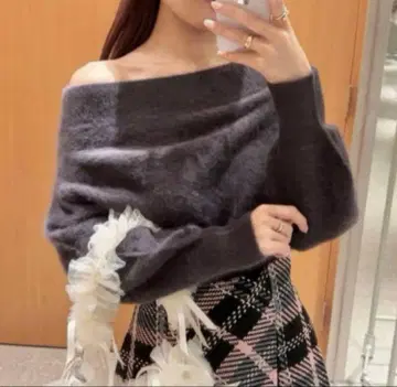 SNIDEL/폭스 알파카 오프숄더 풀오버