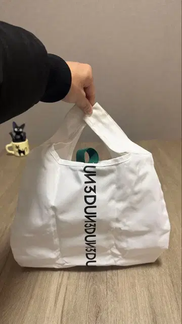 UN3D. 화이트 에코백 로고 중형