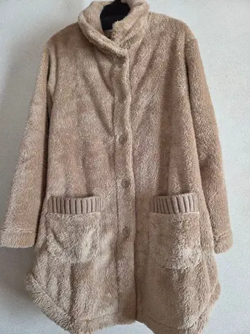 미사용 새상품 키드 블루 플러피 샤기 베이지 긴팔 가운 M 사이즈