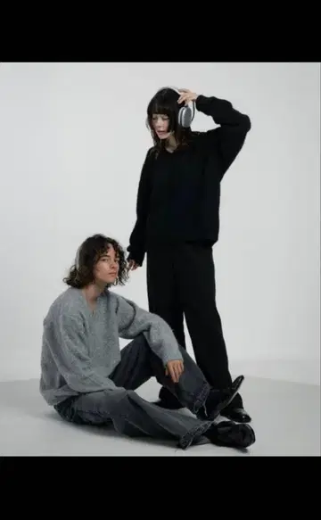 UNAILE 그레이 V넥 재기 니트 스웨터 M 사이즈