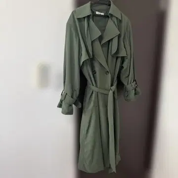 MOUSSY 오버 실루엣 트렌치코트 더블 벨트 포함