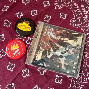 CD와 캔뱃지 세트