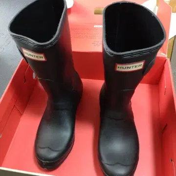 HUNTER 블랙 미들 장화