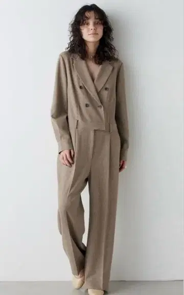 THE PAUSE ] 테일러 칼라 점프 수트 베이지