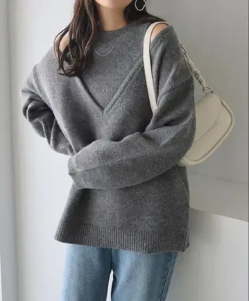 어깨 슬릿 레이어드 스타일 니트 상의