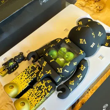 SHAREEF 베어브릭 1000% & 400%