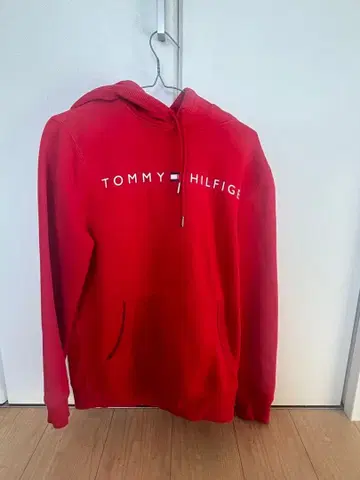 TOMMY HILFIGER 빨간색 후드 부착 후드티