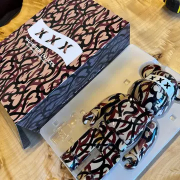 NUMBER XXX 베어브릭 피규어