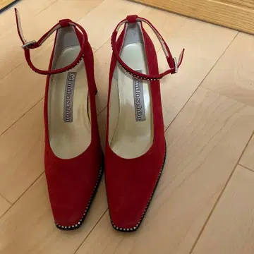 레드 스웨이드 미라 숏 팬츠