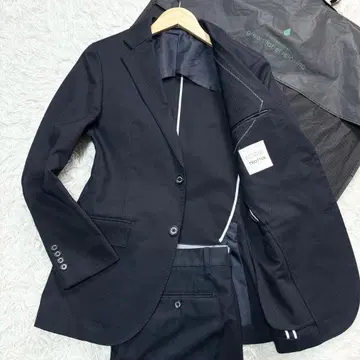 최근 모델 MACKINTOSH PHILOSOPHY 블랙 수트 38