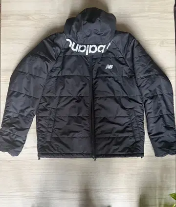 New Balance 블랙 다운 자켓