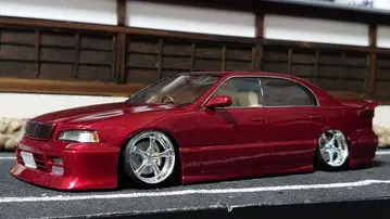 1/24 아오시마 가르송 크라운 14 마제스타 완성품