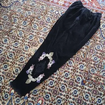 레트로 도로시 블랙 코듀로이 팬츠 장미 자수