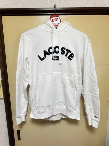 LACOSTE 화이트 후드 부착 트레이닝복