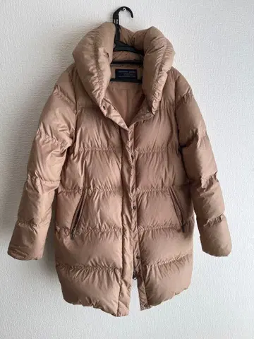 어반 리서치 베이지 다운 자켓