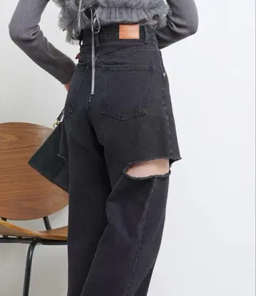 [택 포함 새상품] Chico 사이드 슬릿 데님 팬츠 블랙