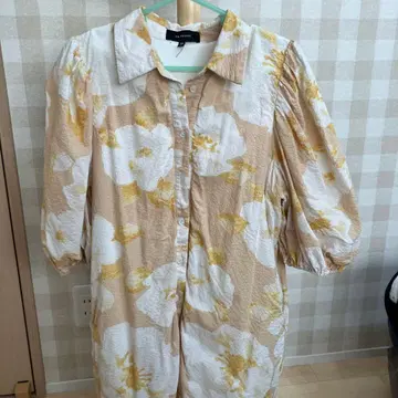 꽃무늬 벌룬 슬리브 원피스