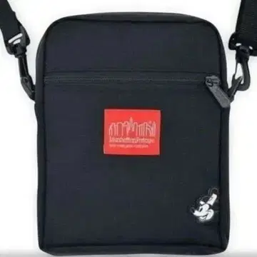 맨해튼 포티지 콜라보 Disney 세로형 미니 숄더 파우치 블랙 도트