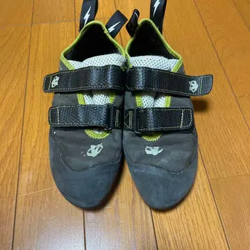 evolv 클라이밍 신발 블랙/그린 벨크로