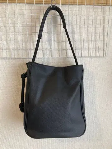 심플 블랙 토트백 GEAR3