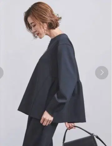 UNITED ARROWS SPONGY 펄 모티브 블라우스