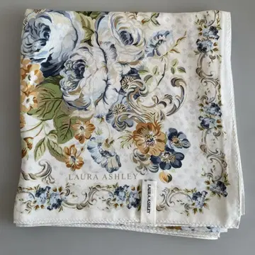 LAURA ASHLEY 로라 애슐리 실크 스카프 약 88cm