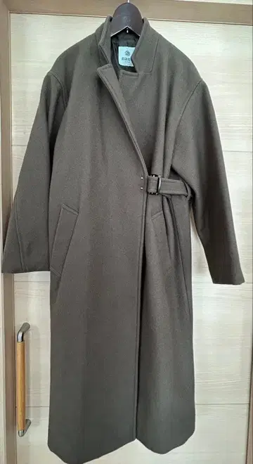 거의 새상품! nano 올리브 그린 롱 코트