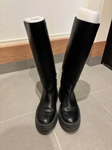 [ 착용 사진 있음 ] LOWRYSFARM 블랙 통굽 롱 부츠 L 사이즈