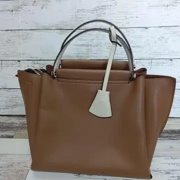 노브랜드 인조 가죽 핸드백 267