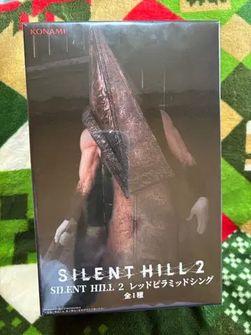 SILENT HILL 2 레드 피라미드 싱 피규어