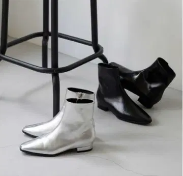 실버 스퀘어토 로우힐 부츠