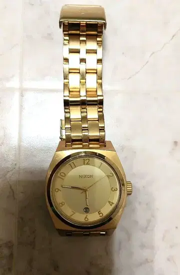 닉슨 모노폴리, 사용감 적음.