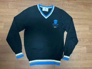 MARK & LONA 스컬 V넥 스웨터