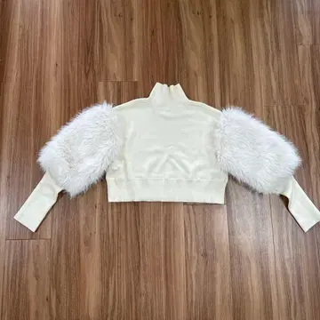 CELFORD 아이보리 퍼 포함 니트