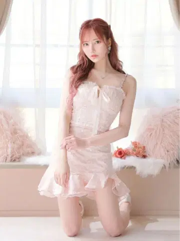 핑크 프릴 미니 드레스